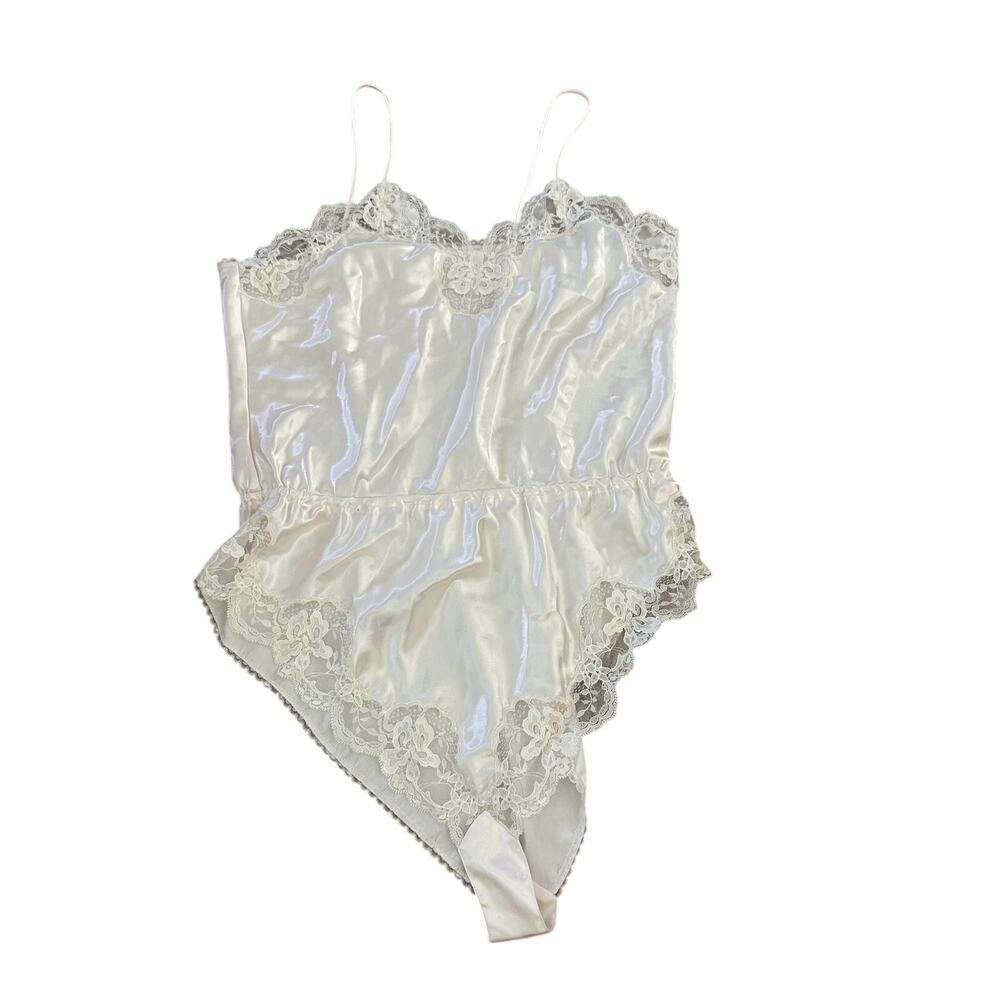 Vintage Erika Taylor Women's White Lace Trim Nylon Satin Bodysuit Size Large